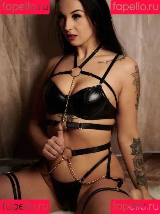 Amelie.gr_ Onlyfans Photo Gallery 
