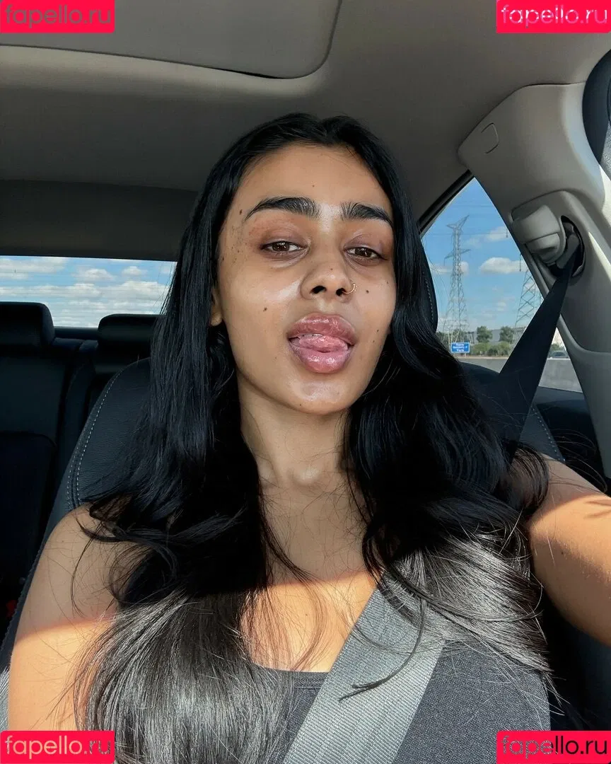 Diya Pandey Onlyfans Photo Gallery 