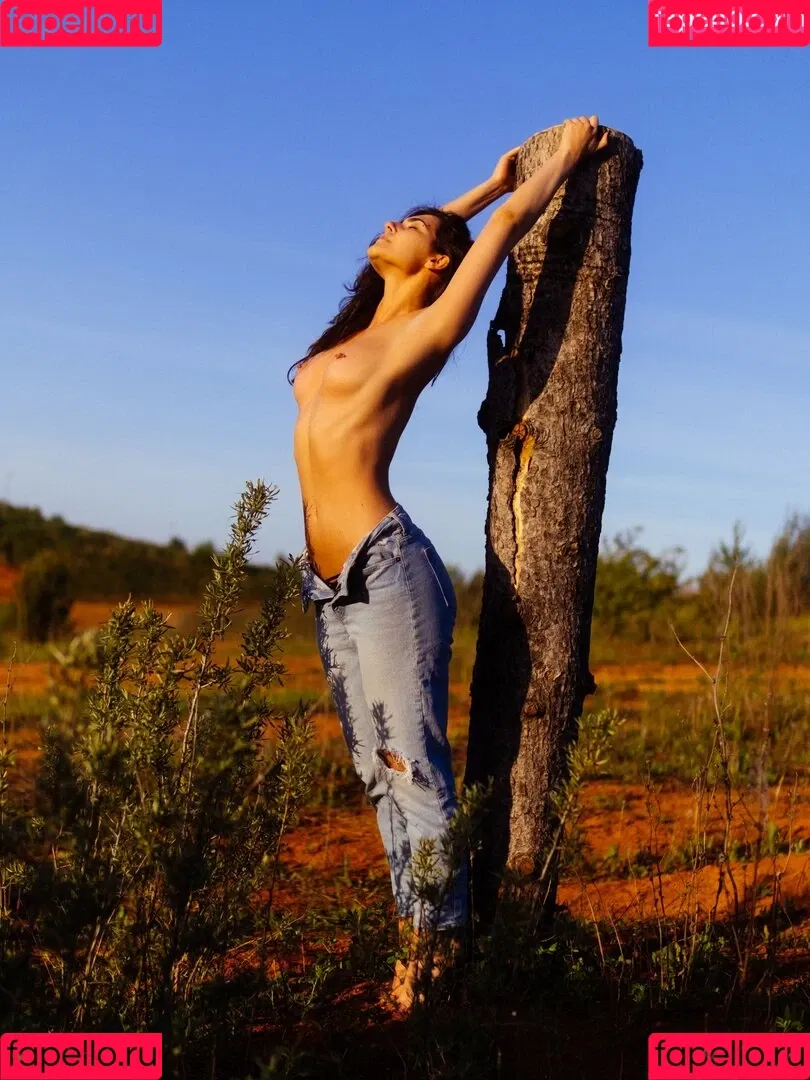 Dasha Darbandi Onlyfans Photo Gallery 