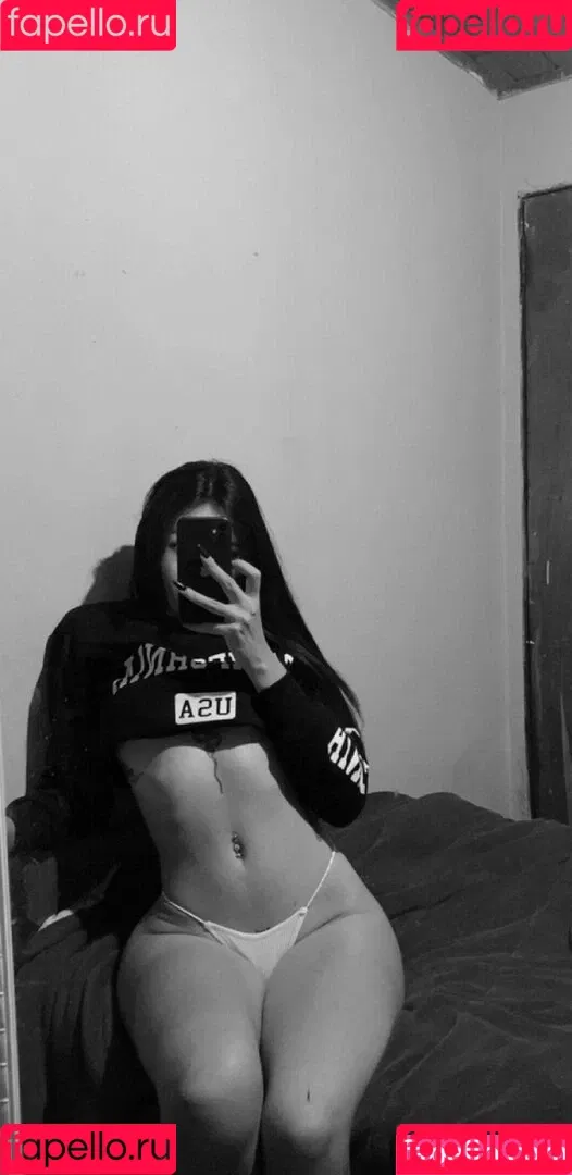 oliveiiranatt Onlyfans Photo Gallery 