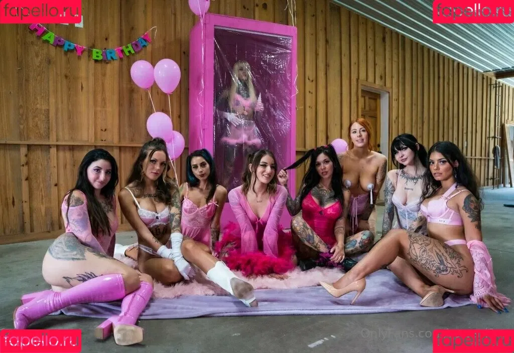 rottenl0ve Onlyfans Photo Gallery 