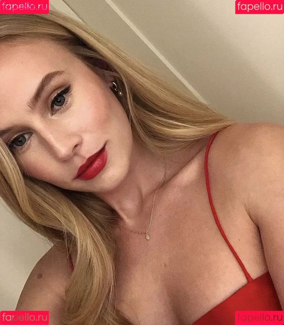 Danika Yarosh Onlyfans Photo Gallery 