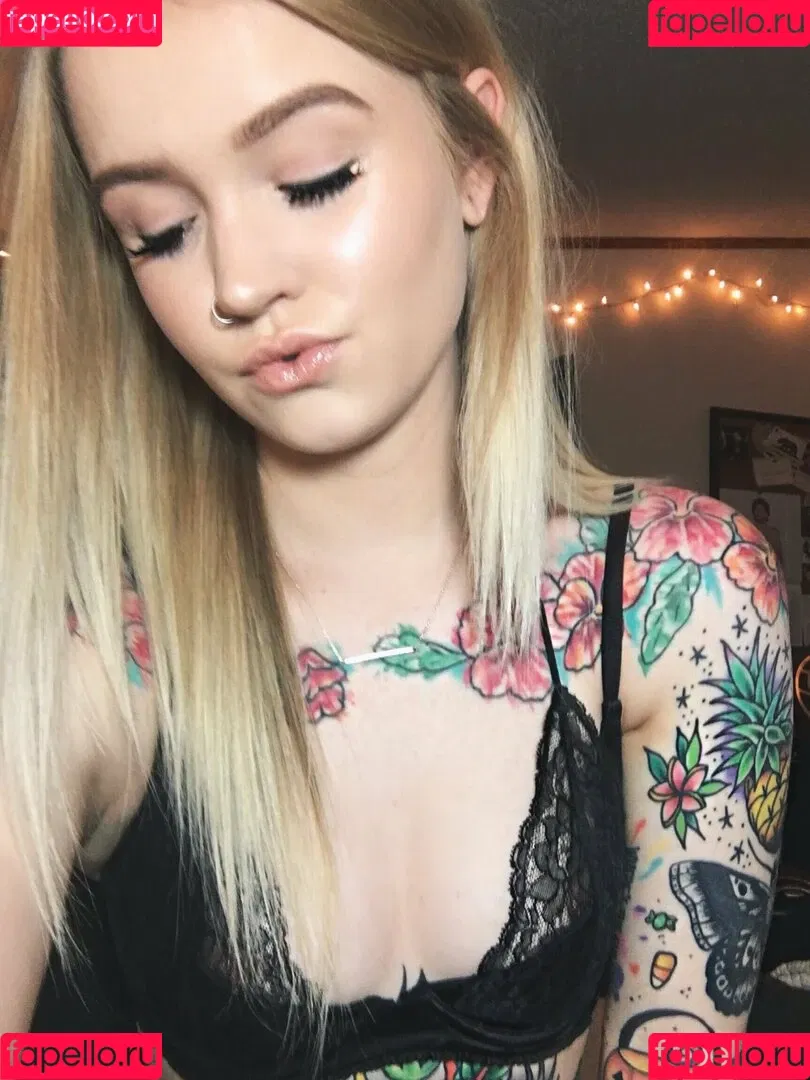 Taysux // Taylor Haugen // miller white Onlyfans Photo Gallery 