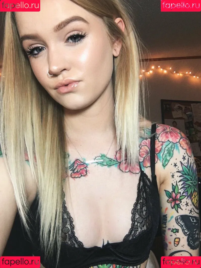 Taysux // Taylor Haugen // miller white Onlyfans Photo Gallery 