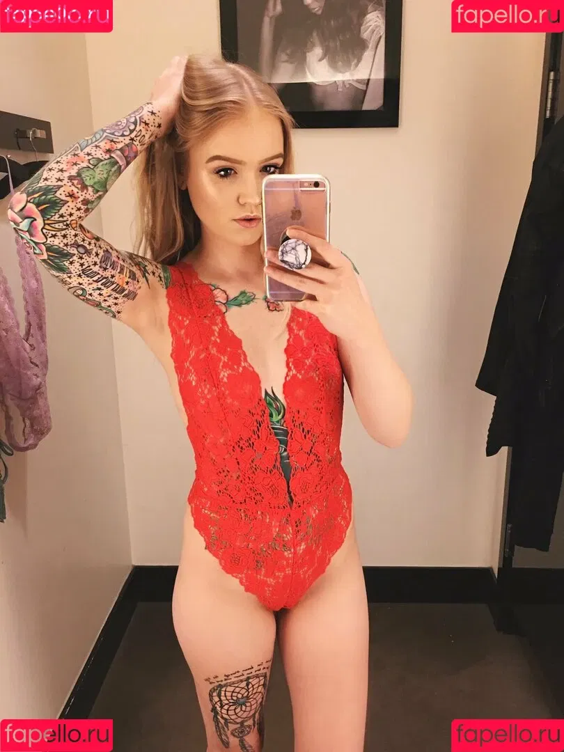 Taysux // Taylor Haugen // miller white Onlyfans Photo Gallery 