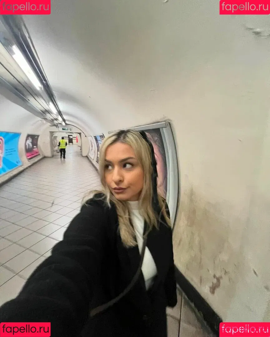 Tina Dehban Onlyfans Photo Gallery 