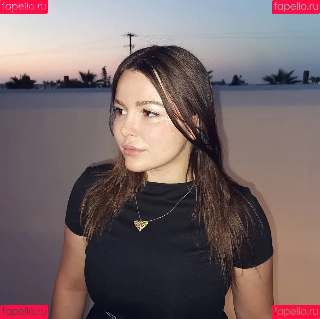 DonaSpock Onlyfans Photo Gallery 