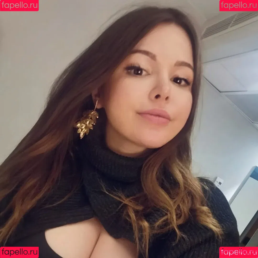 DonaSpock Onlyfans Photo Gallery 