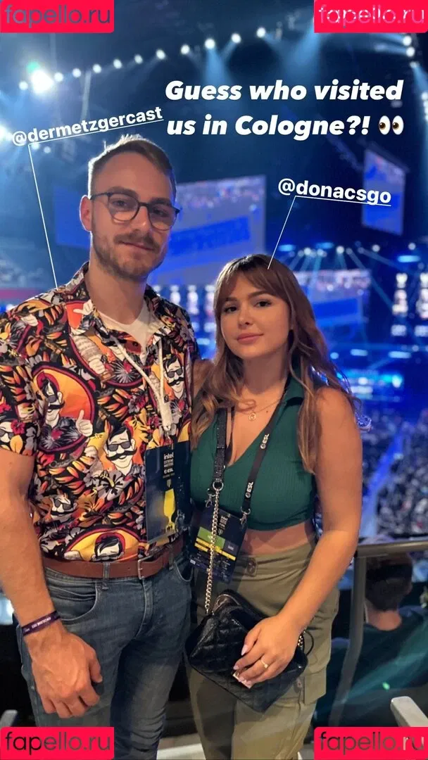 DonaSpock Onlyfans Photo Gallery 