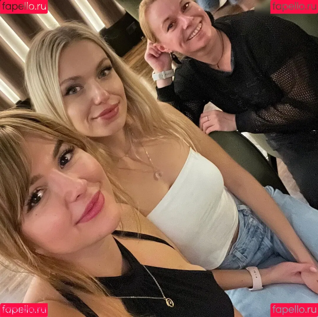 DonaSpock Onlyfans Photo Gallery 