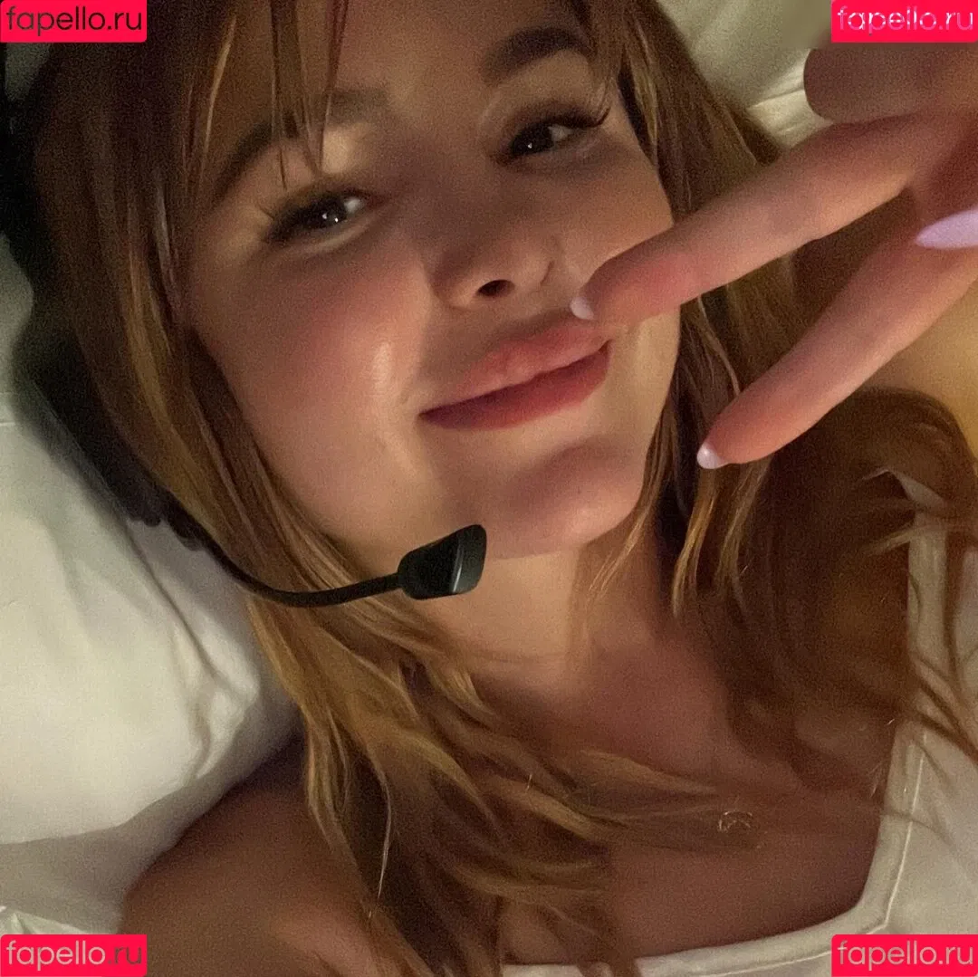 DonaSpock Onlyfans Photo Gallery 