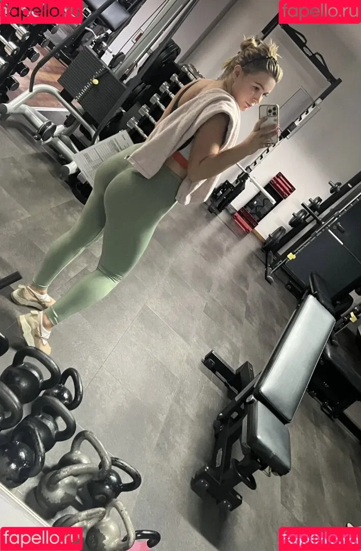 DonaSpock Onlyfans Photo Gallery 