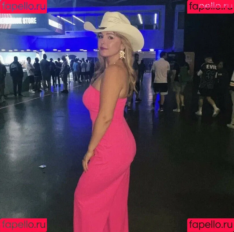 DonaSpock Onlyfans Photo Gallery 