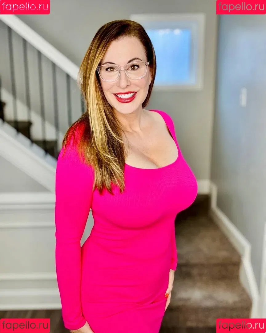 elaina_stjames Onlyfans Photo Gallery 