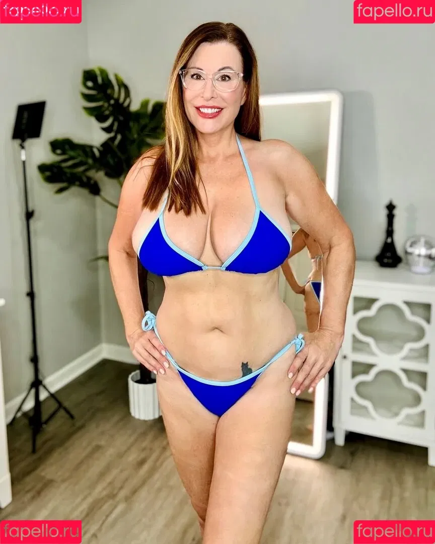elaina_stjames Onlyfans Photo Gallery 