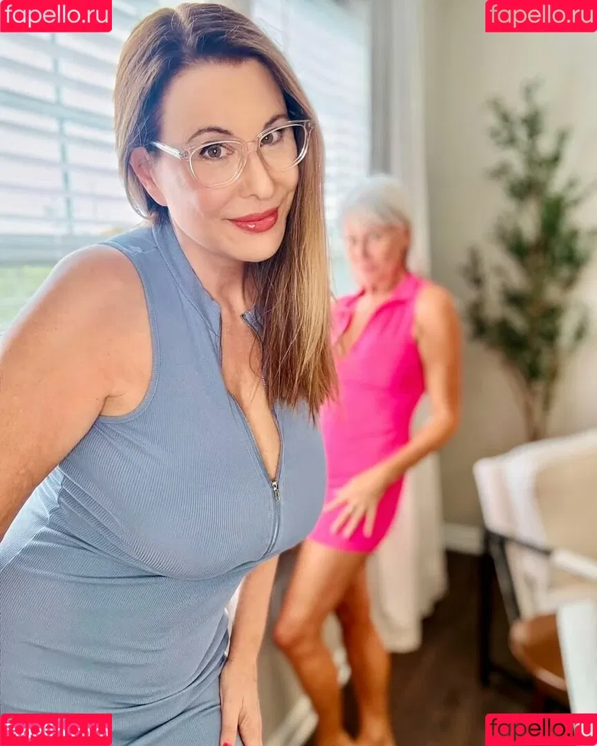 elaina_stjames Onlyfans Photo Gallery 