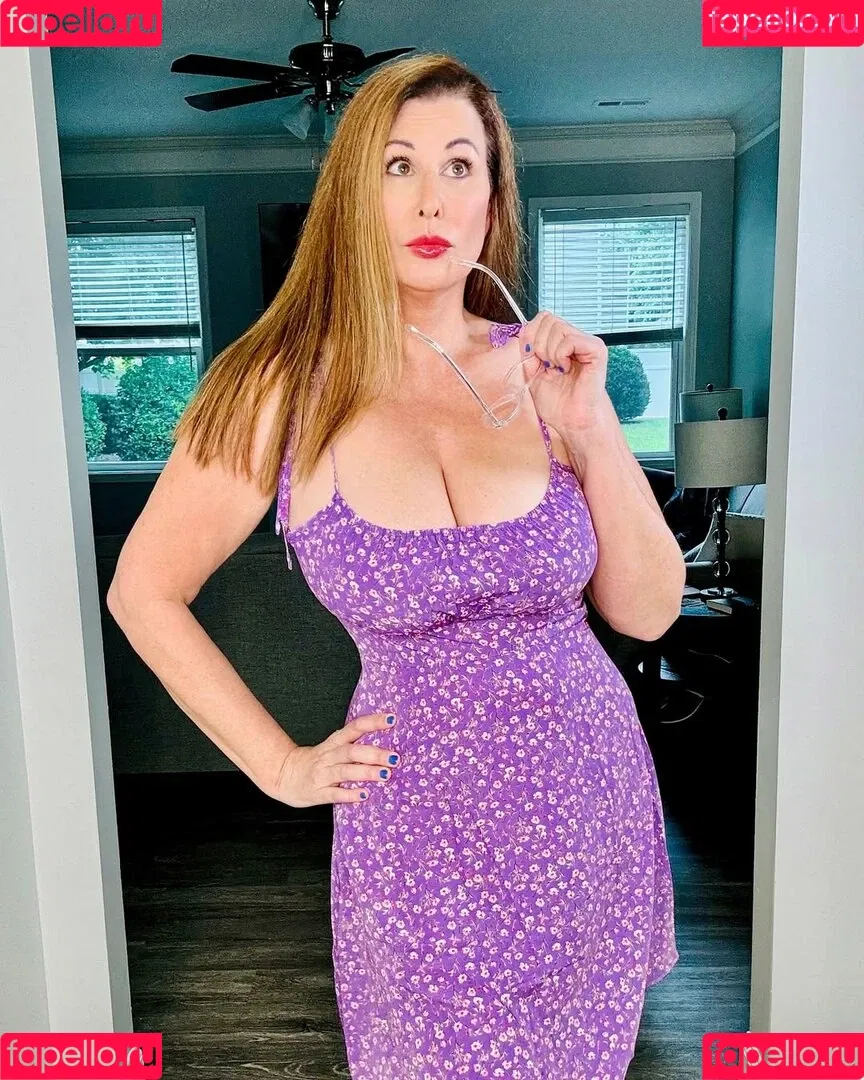 elaina_stjames Onlyfans Photo Gallery 