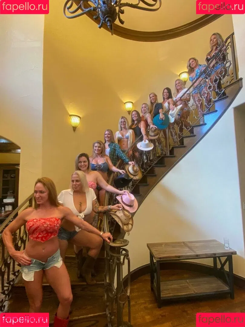 thehotwifetour Onlyfans Photo Gallery 