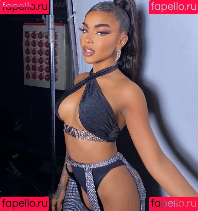 Alicia Awa Onlyfans Photo Gallery 