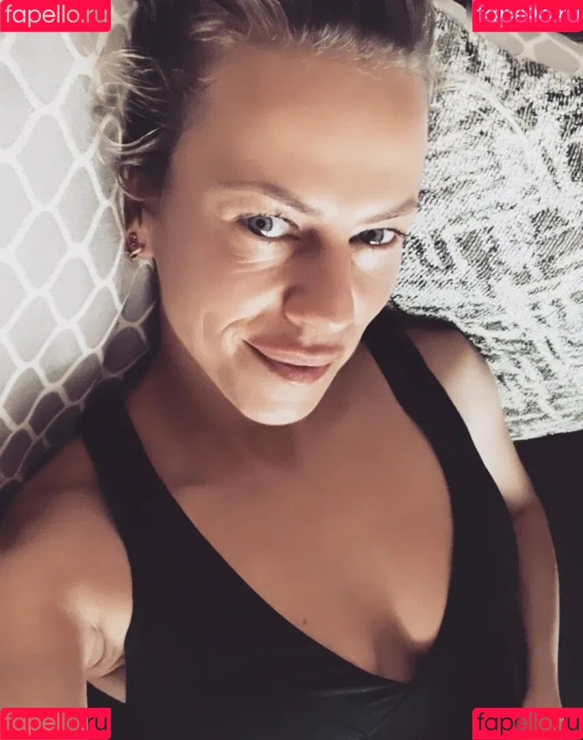 Anneke Dürkopp Onlyfans Photo Gallery 