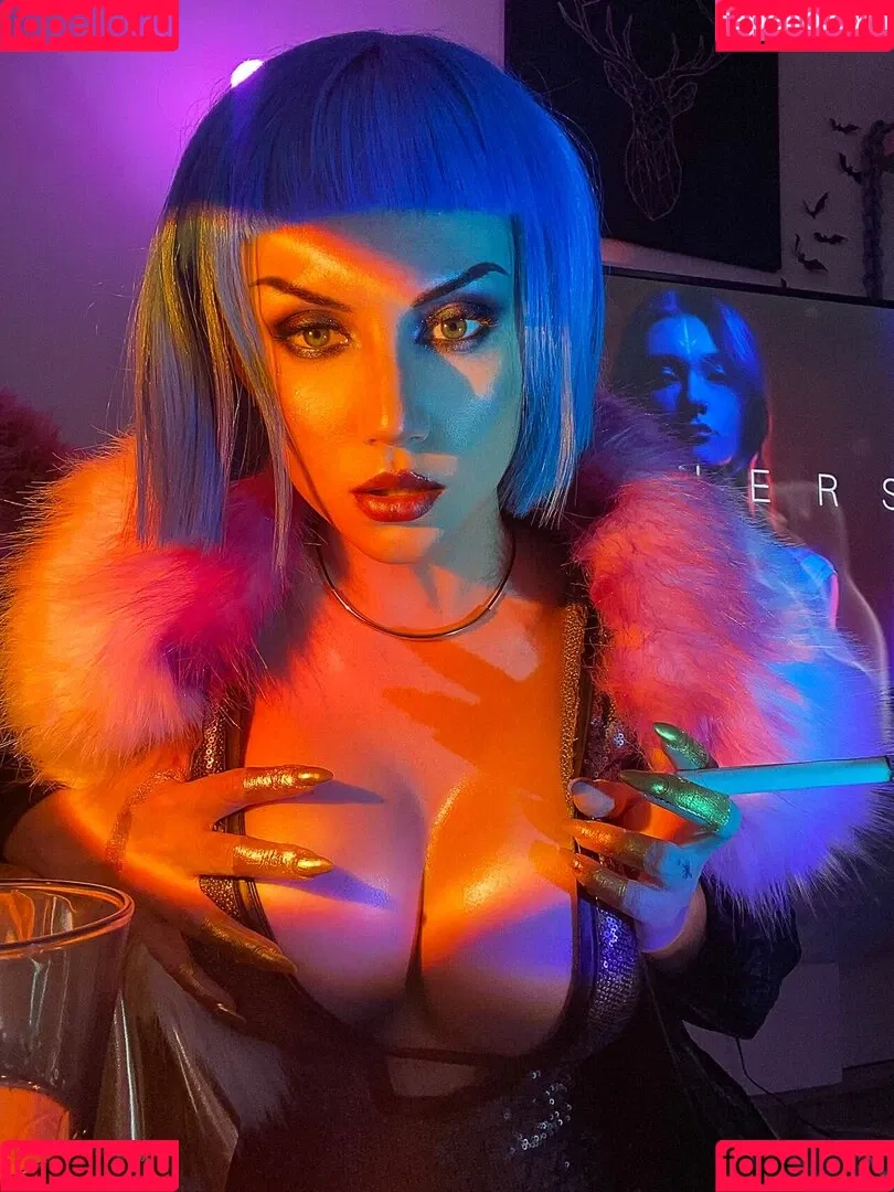 EzySummers Cosplay Onlyfans Photo Gallery 
