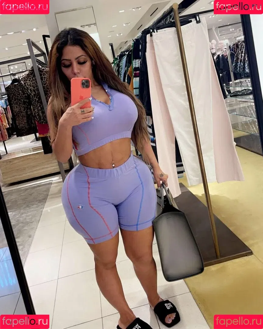 persiaanbaddie1 Onlyfans Photo Gallery 