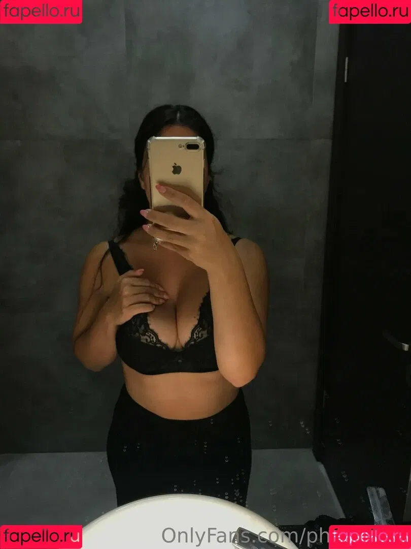 theephoebee Onlyfans Photo Gallery 