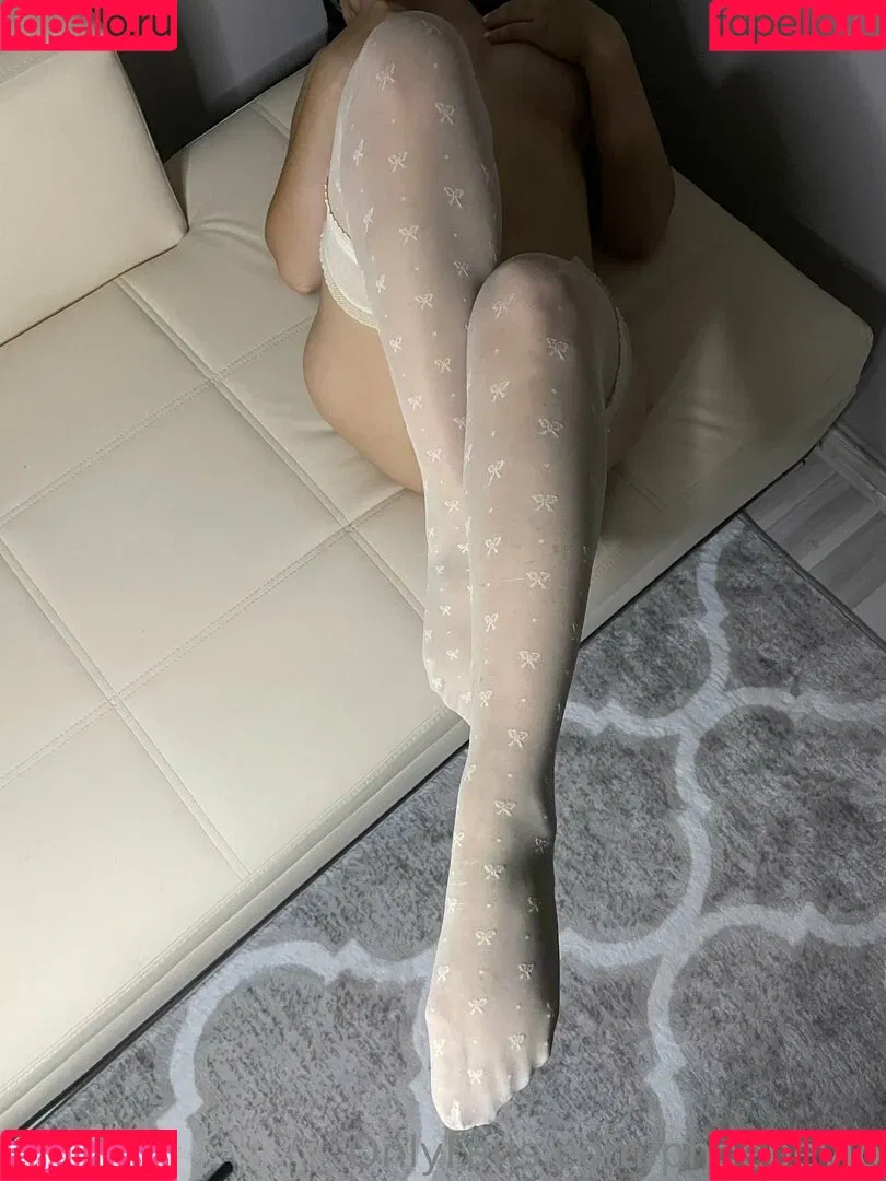 theephoebee Onlyfans Photo Gallery 