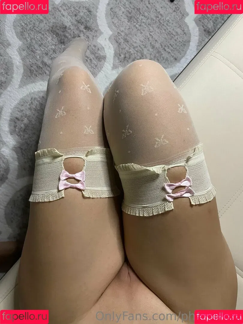 theephoebee Onlyfans Photo Gallery 
