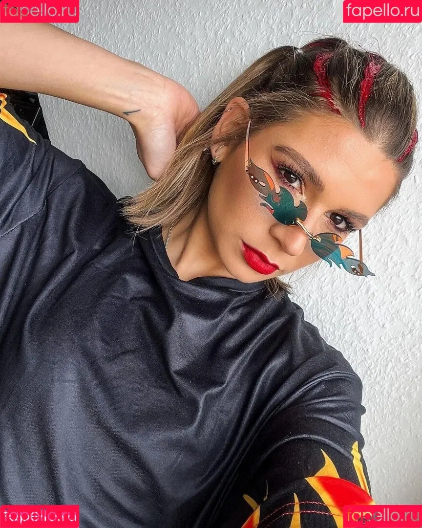 Jana Wosnitza Onlyfans Photo Gallery 