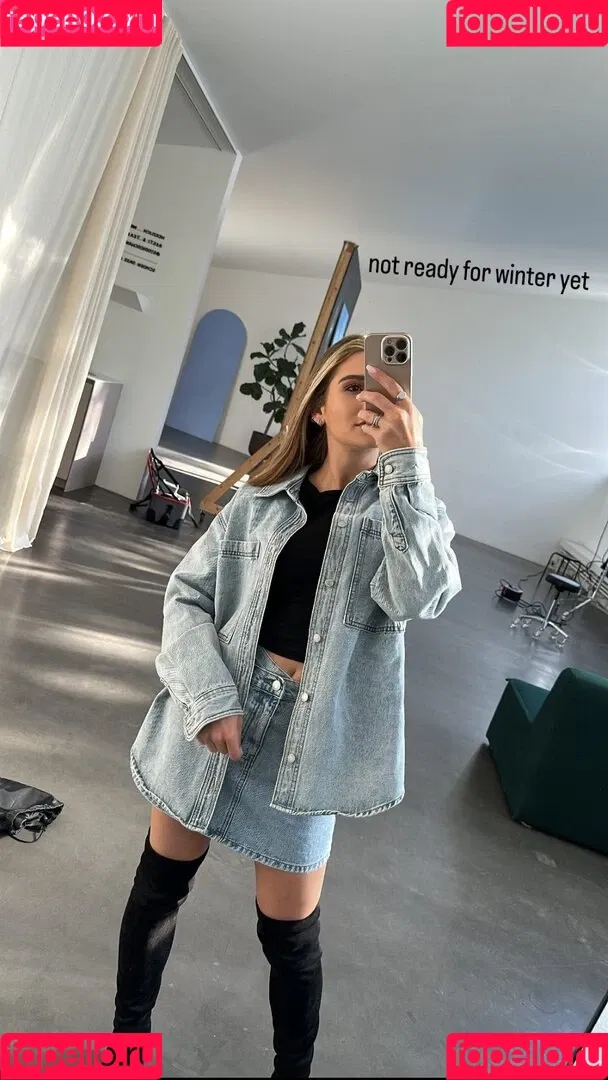 Jana Wosnitza Onlyfans Photo Gallery 