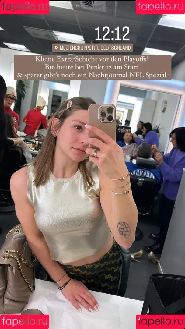 Jana Wosnitza Onlyfans Photo Gallery 