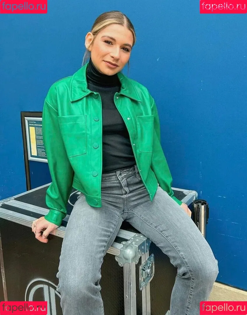 Jana Wosnitza Onlyfans Photo Gallery 