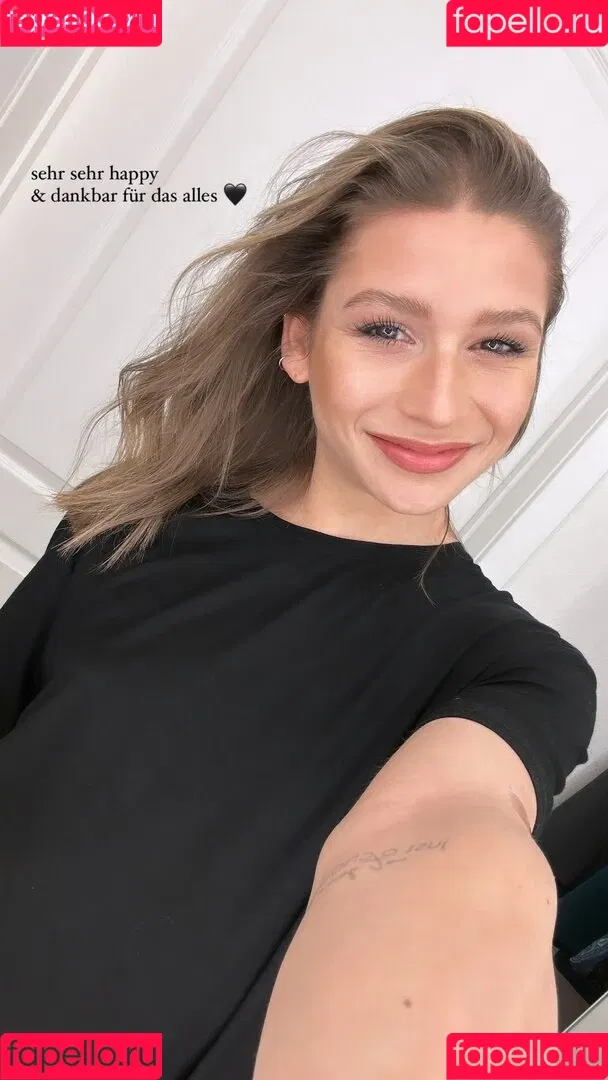 Jana Wosnitza Onlyfans Photo Gallery 
