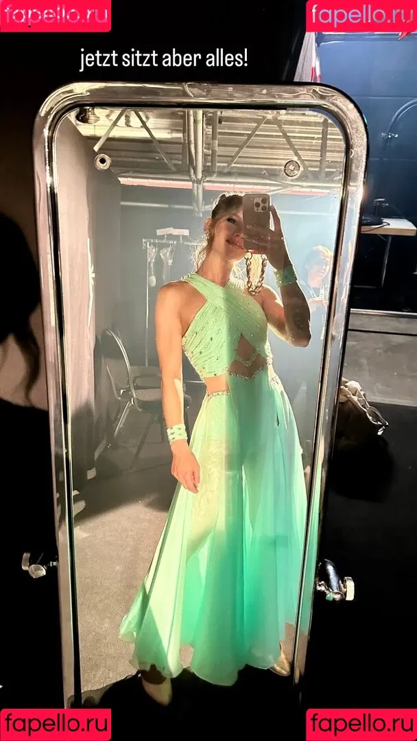 Jana Wosnitza Onlyfans Photo Gallery 