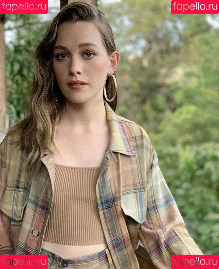 Victoria Pedretti Onlyfans Photo Gallery 