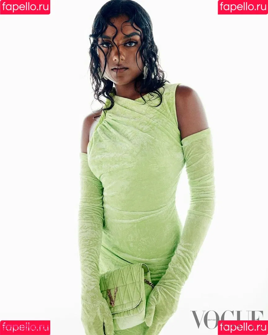 Simone Ashley Onlyfans Photo Gallery 