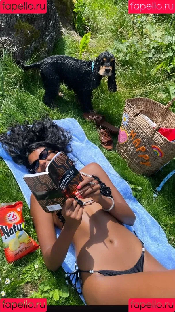 Simone Ashley Onlyfans Photo Gallery 