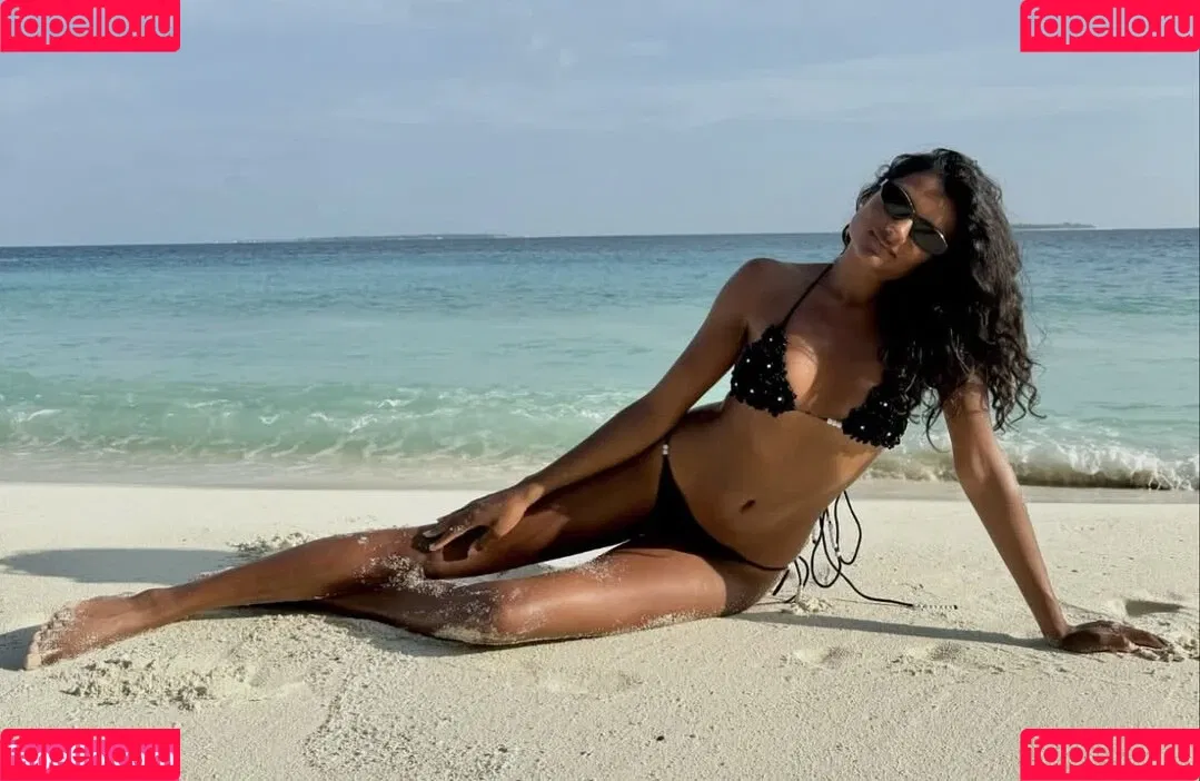 Simone Ashley Onlyfans Photo Gallery 