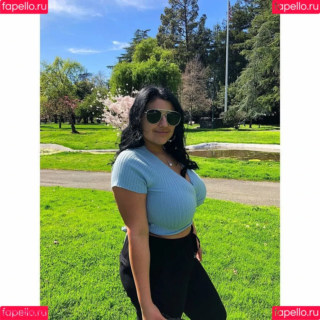 Charlotte Godoy Onlyfans Photo Gallery 