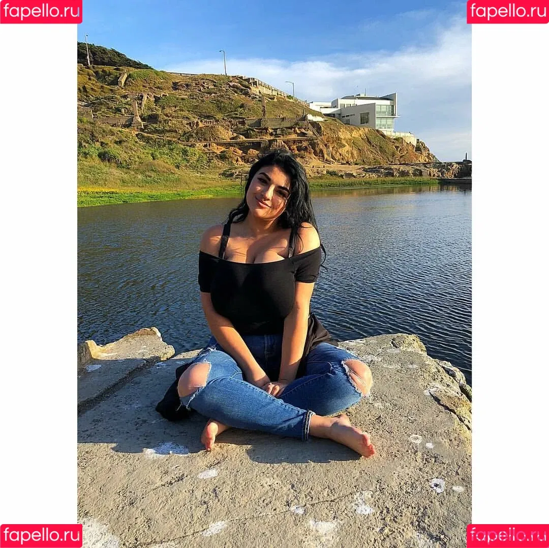 Charlotte Godoy Onlyfans Photo Gallery 