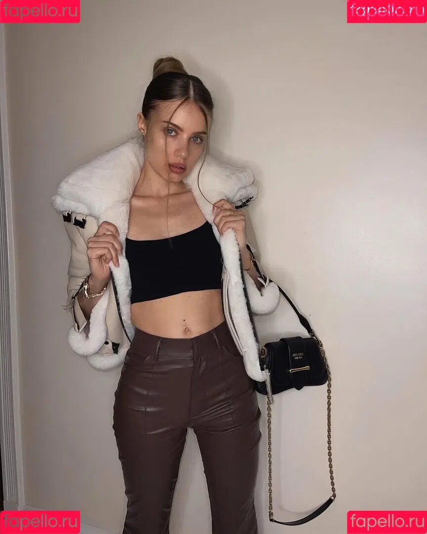 Xenia Tchoumitcheva Onlyfans Photo Gallery 