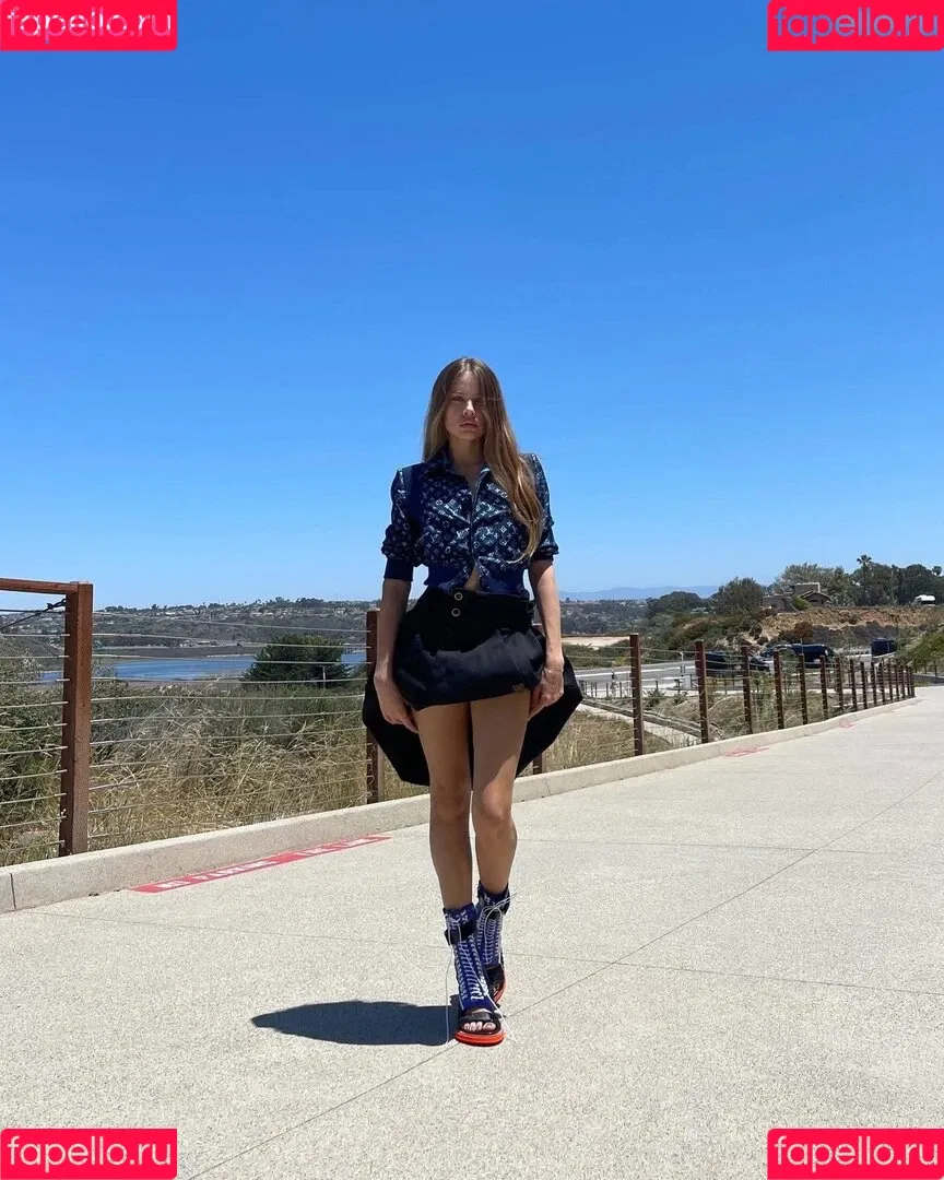 Xenia Tchoumitcheva Onlyfans Photo Gallery 
