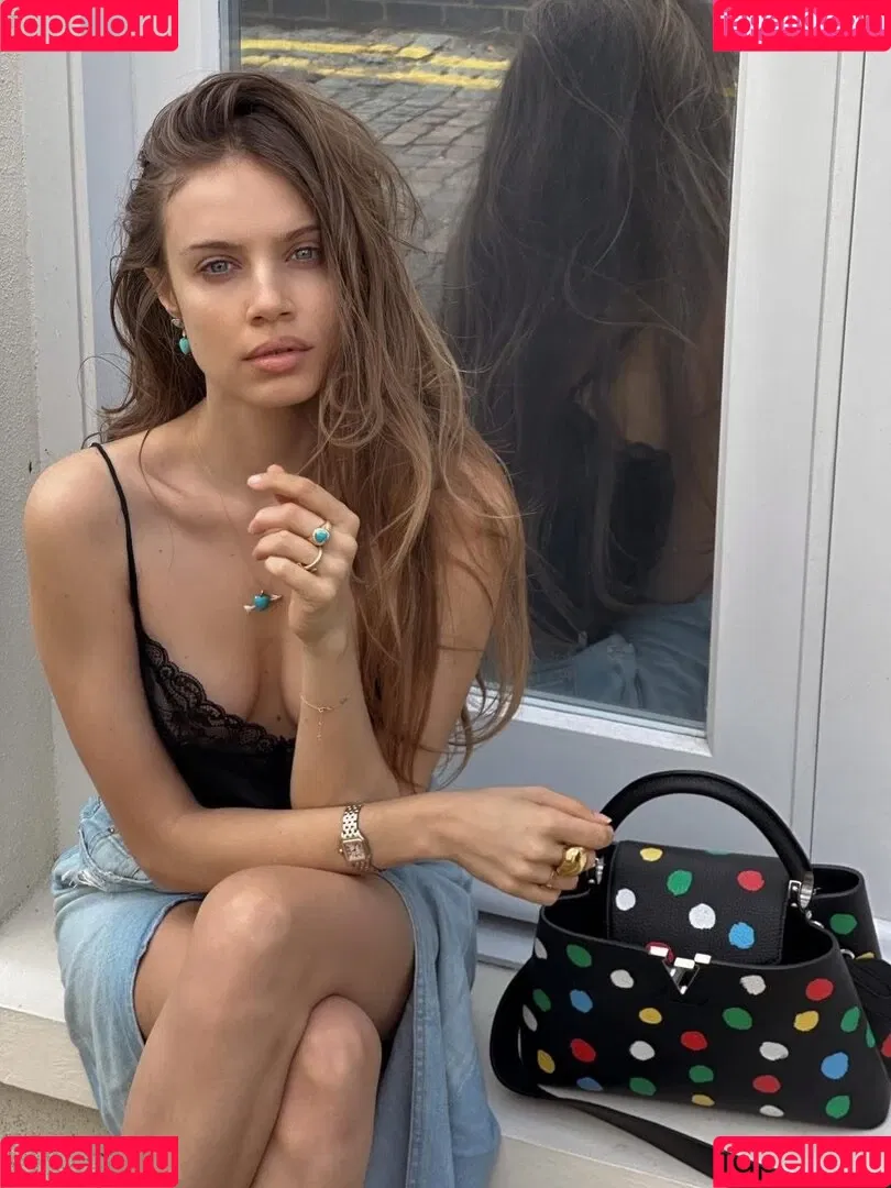 Xenia Tchoumitcheva Onlyfans Photo Gallery 