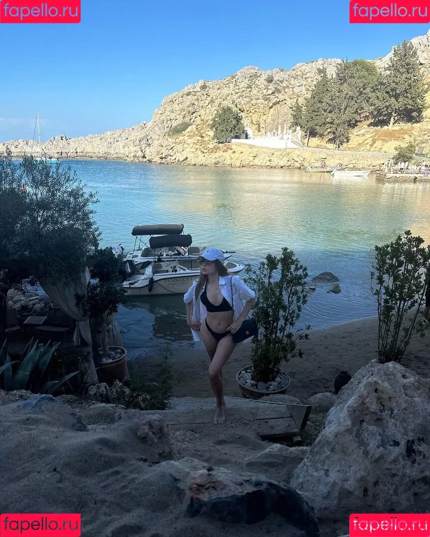 Xenia Tchoumitcheva Onlyfans Photo Gallery 