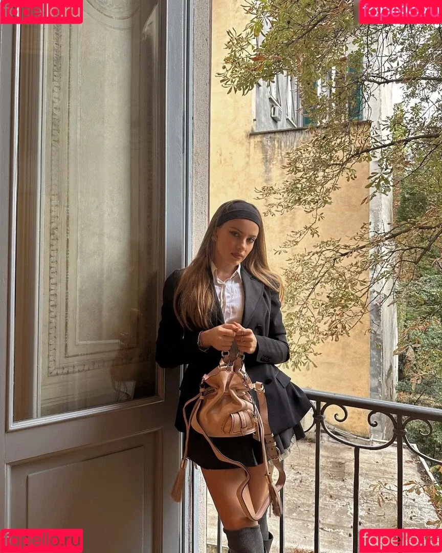 Xenia Tchoumitcheva Onlyfans Photo Gallery 