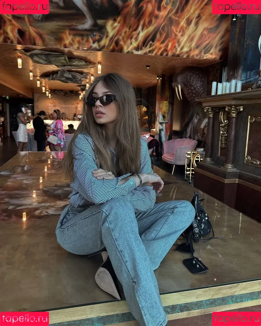 Xenia Tchoumitcheva Onlyfans Photo Gallery 