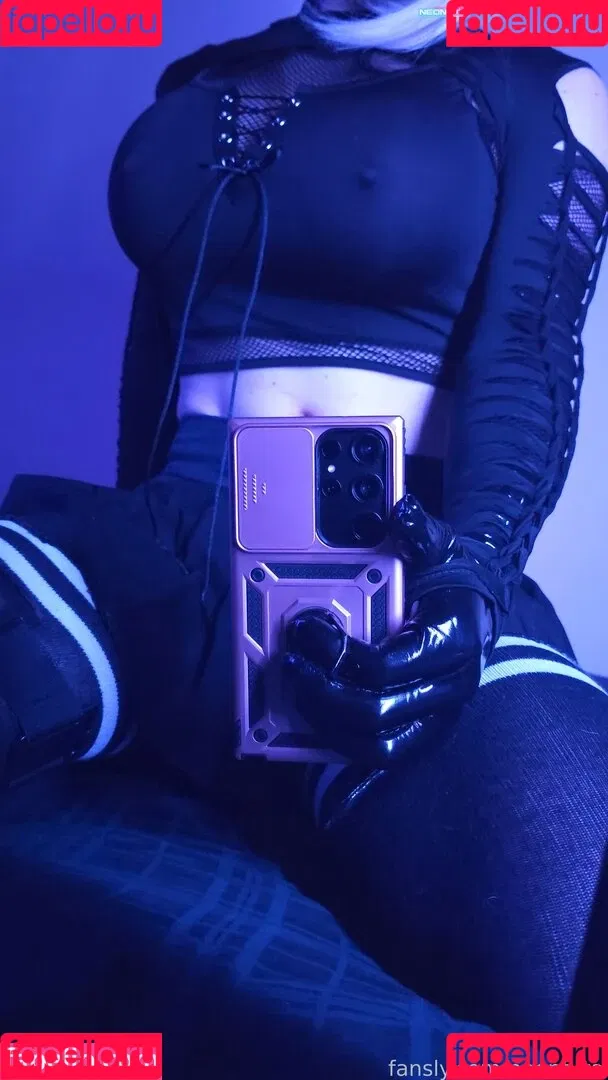 neonfuta Onlyfans Photo Gallery 