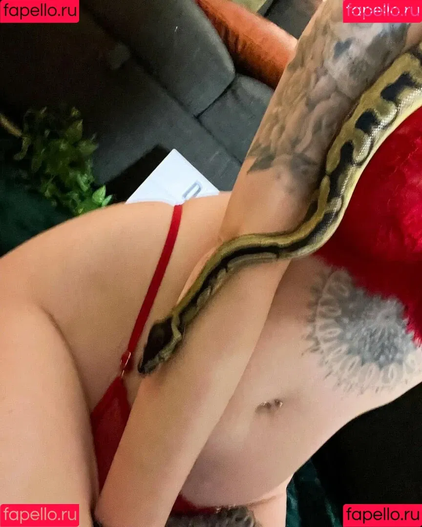 Kat Edwards Onlyfans Photo Gallery 