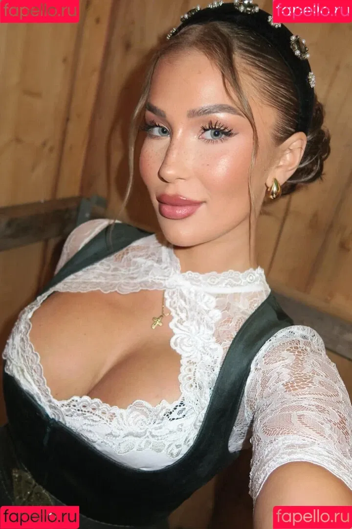 Lisa Jolie Onlyfans Photo Gallery 
